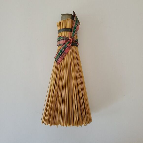 Vintage Old Fashioned Red Plaid Bow Broomstick Straw Cake Tester w Handle - Picture 1 of 7